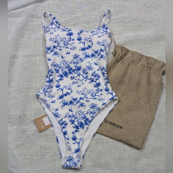 NWT / Berlook / Small / Floral Cross Back One-Piece Swimsuit - Picture 1 of 5